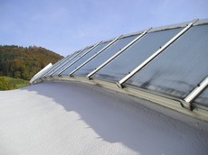 Obr. 2,1,15 Dokončená izolace obloukové střechy Izolačním systémem IZOLACE