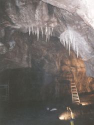 9,0,09  Výroba krápníkových jeskyní